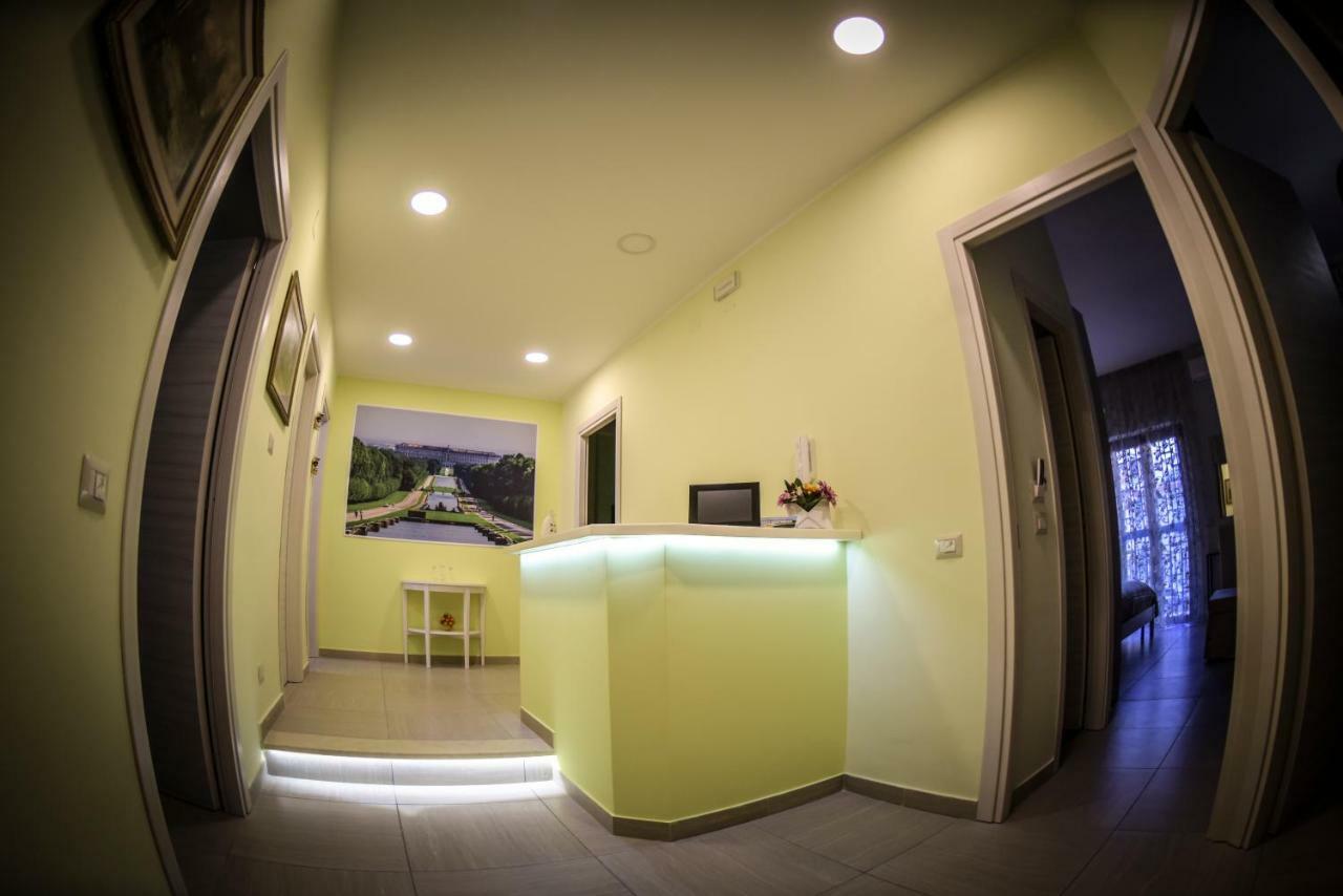 Le Fontane Del Re Bed & Breakfast Caserta Exterior photo