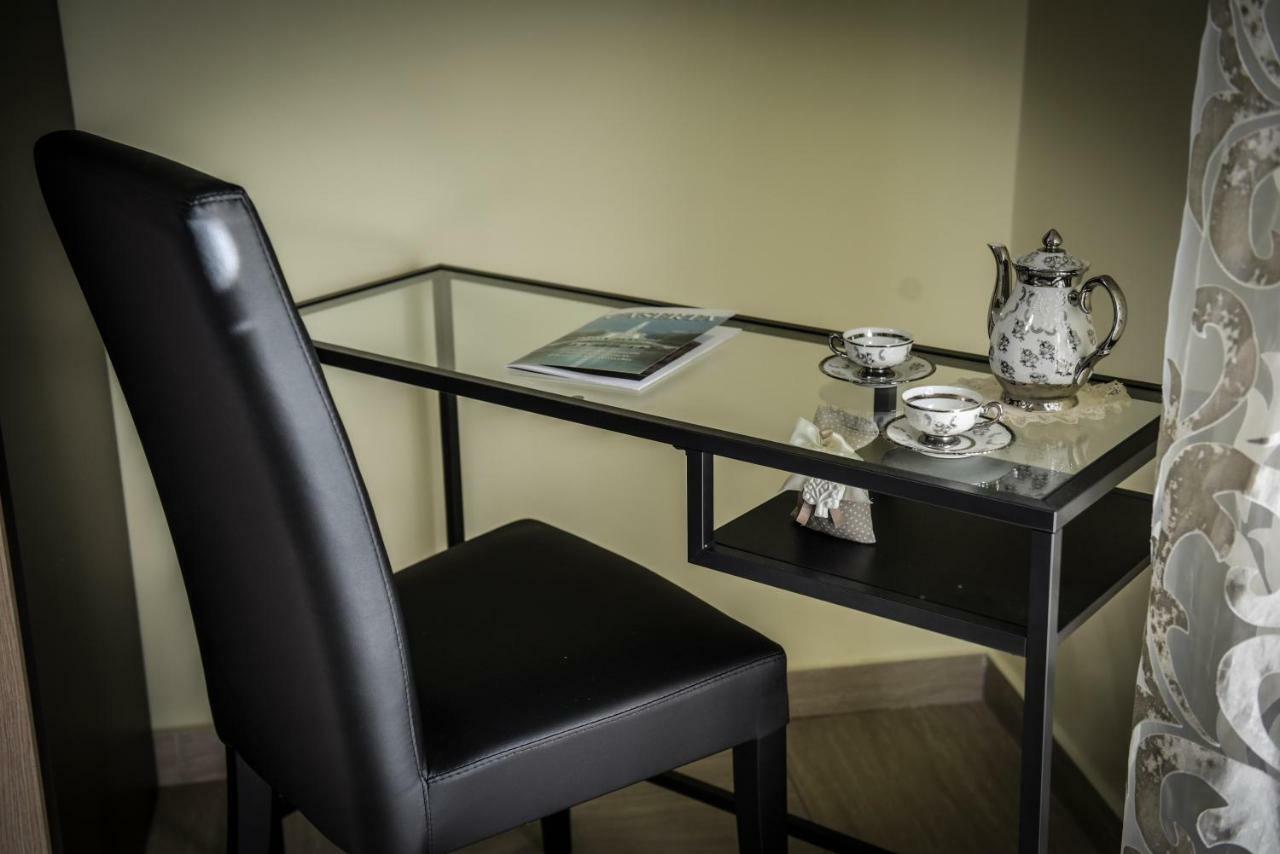 Le Fontane Del Re Bed & Breakfast Caserta Exterior photo