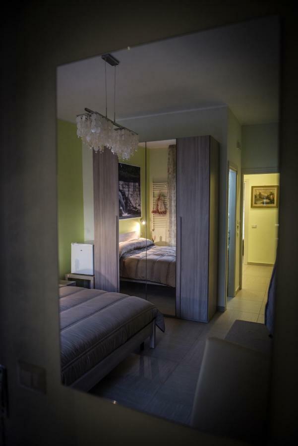 Le Fontane Del Re Bed & Breakfast Caserta Exterior photo